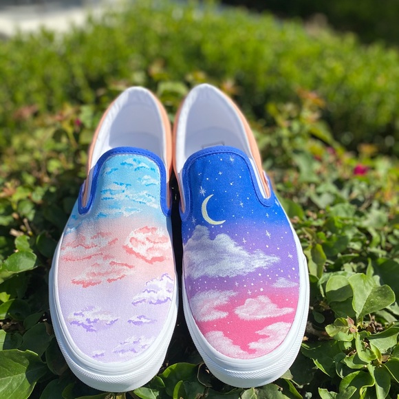 Custom vans - Picture 10 of 12